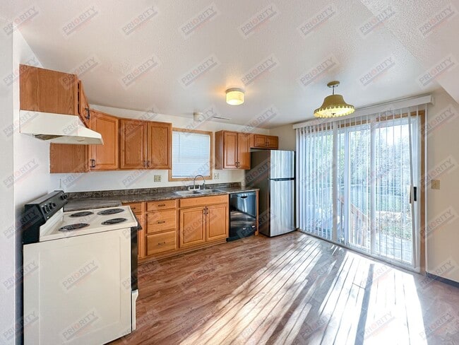 Photo - 802 Greenway Dr Unidad A