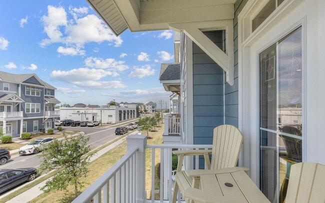 Photo - A MUST SEE!! 2-Bedroom Townhome In The Tern! Attached Garage - 400 Yards From Beaches - Dog Frien...