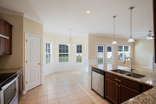 Photo - 678 Red Oak Ln