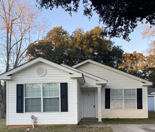 Building Photo - 1780 Dawes Rd Rental