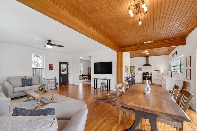 Photo - 1808 Tabor St