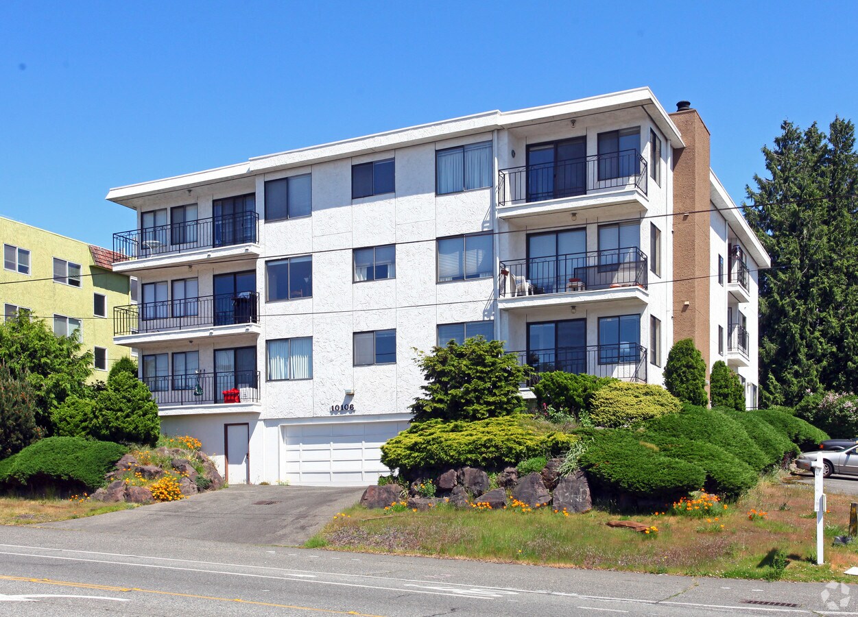 Photo - 10106 Greenwood Ave