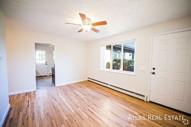 Building Photo - FULLY RENOVATED November 2024! Beautiful 2... Rental