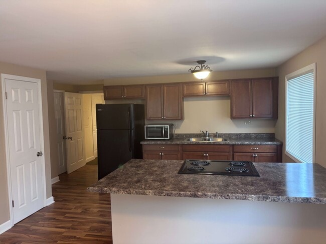 Building Photo - 158 S Clyde Ave Unit 1