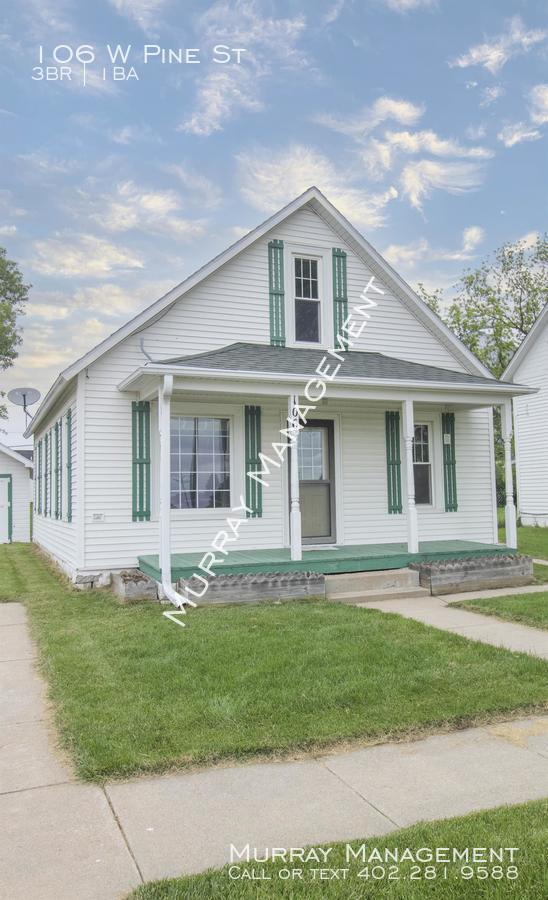 Photo - 106 W Pine St