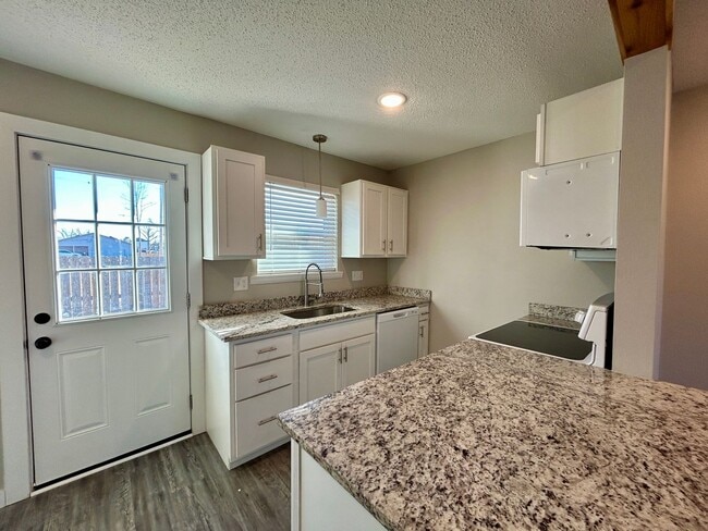 Photo - 634 N 6th St Unidad 634