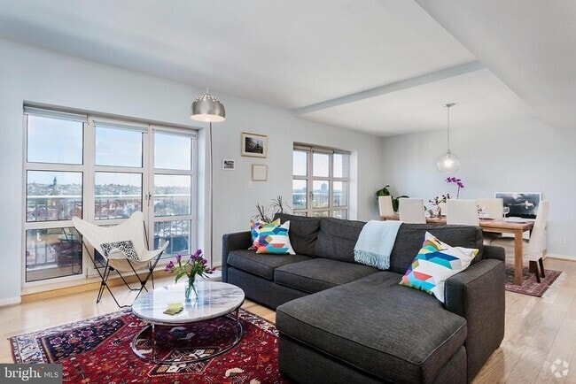 Building Photo - 250 President St Unit 1001 Rental