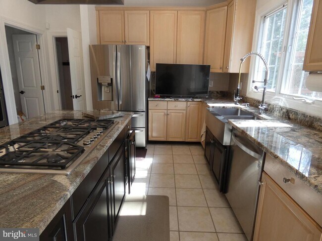 Photo - 6422 Lake Meadow Dr House