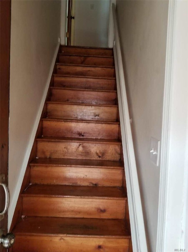 Photo - 107-30-107-77 77th St