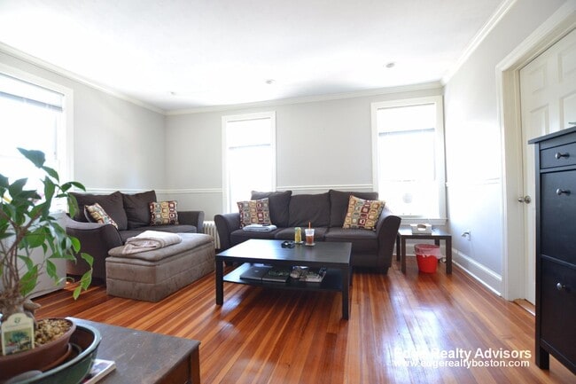 Photo - 33 Bigelow St Unit 1