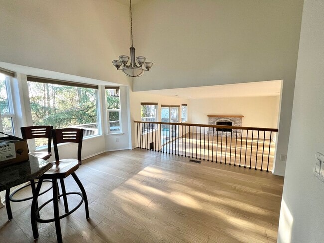 Photo - 20915 NE 17th St