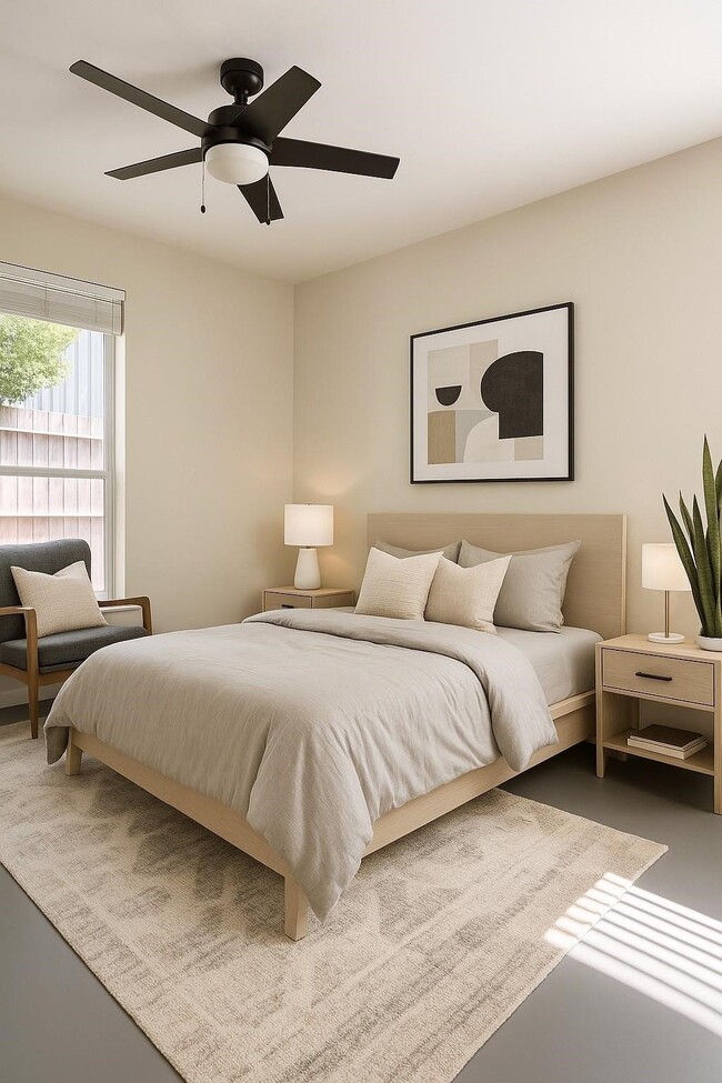 Photo - 823 Robin St