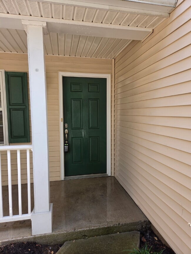 Photo - Charming 2 Bed, 2.5 Bath Townhouse in Nashville - Perfect Rental Opportunity!