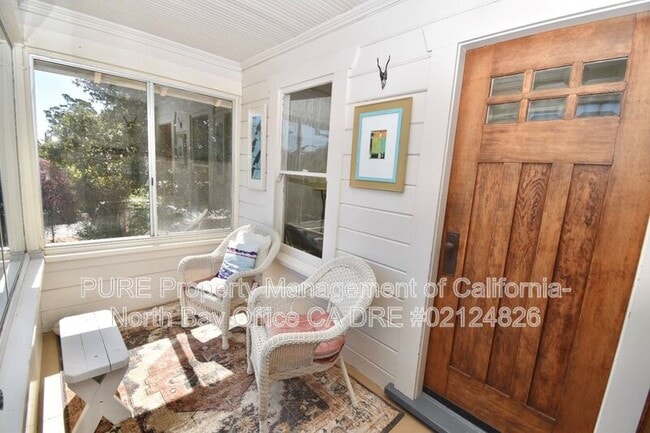 Photo - 1345 Eastman Ln