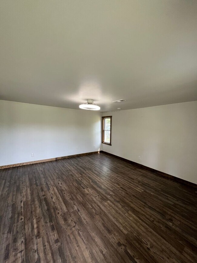 Photo - Charming 2 Bedroom Home Located In Holly Springs NC!!!