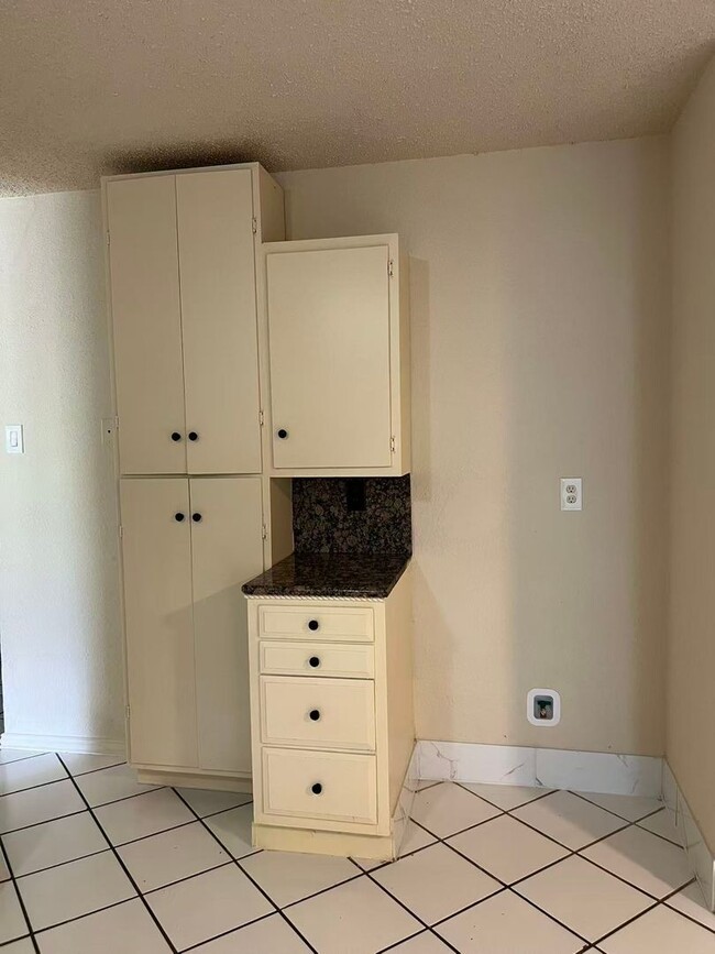 Photo - Beautiful 3 Bedroom 2 Bathroom in Plano!