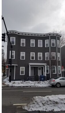 Photo - 220 Western Ave Unidad 3