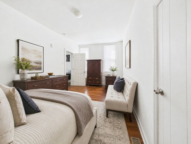 Photo - 2600 E Somerset St Unidad 2