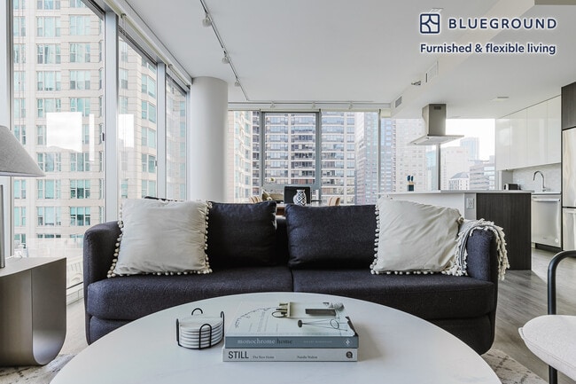 Photo - 8 E Huron St Unit FL16-ID1114