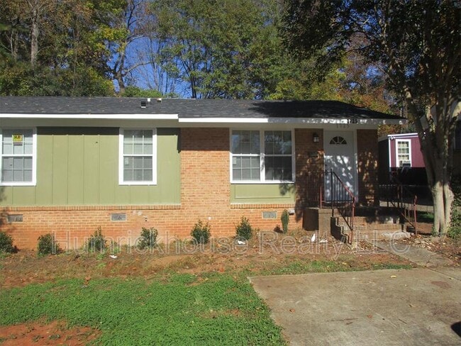 Building Photo - 1725 Longleaf Dr Rental