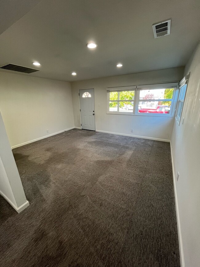 Photo - 2545 Fourth St