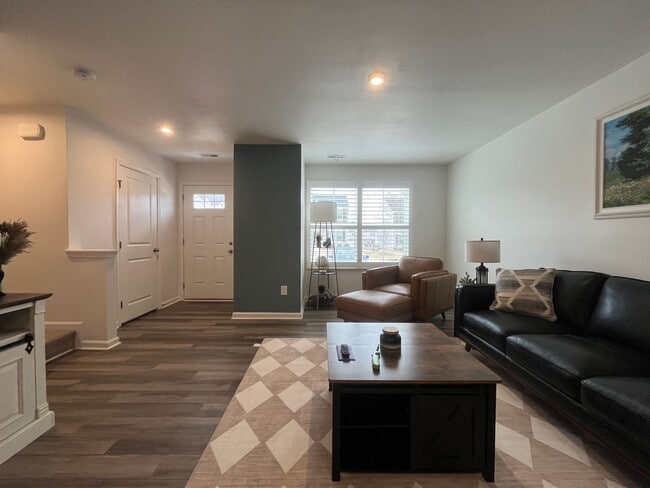 Photo - 134 Fernside Ct