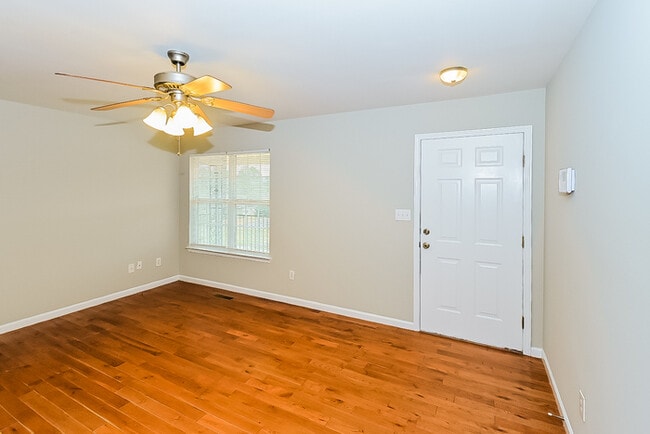 Photo - 235 Sunrise Dr
