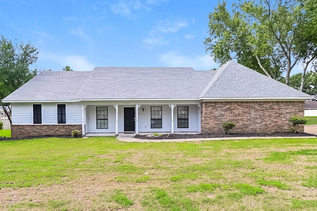 Building Photo - 7135 Blue Grass Rd Rental