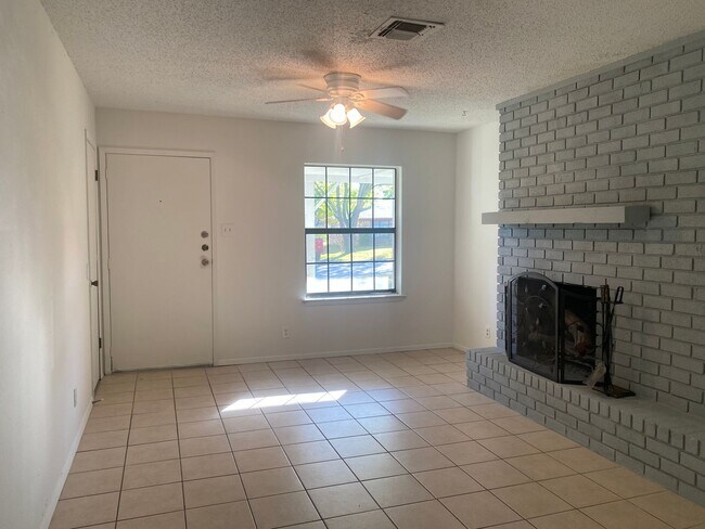 Photo - 2 BEDROOM DUPLEX, LAWN CARE AND WATER INCLUDED