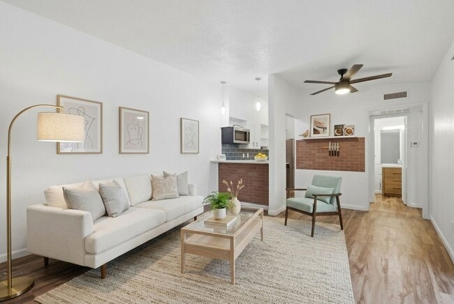 Photo - 2627 Douglas Ave Unit 216
