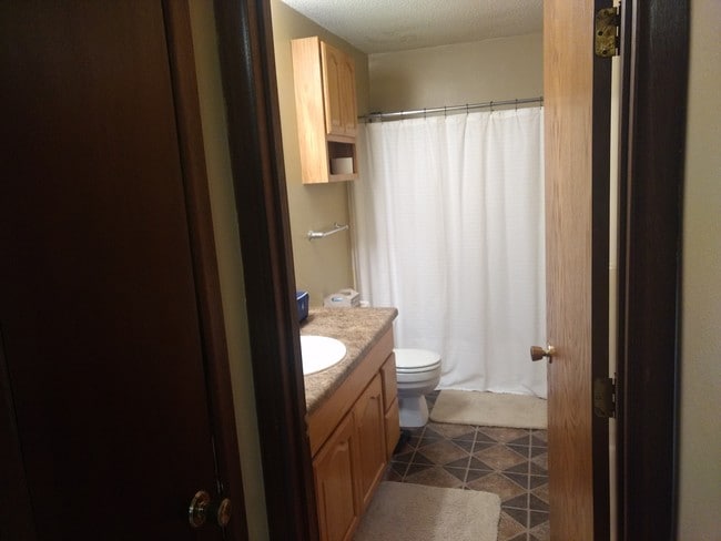 Photo - 1003 Emerald Ct Unidad 3