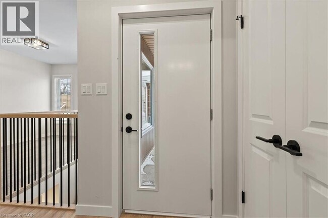 Photo - 2 Pipers Green Ct