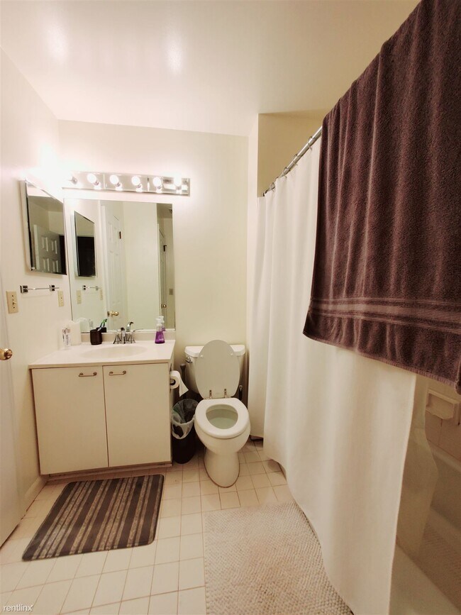 Photo - 1 br, 1 bath Condo - 1900 Summer St Unit K Unit K