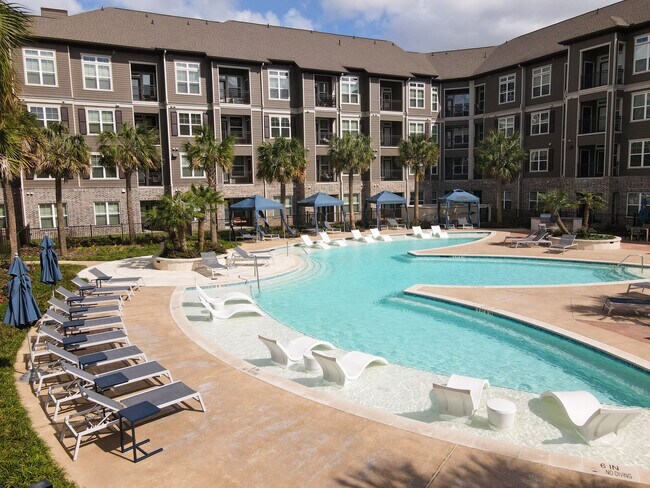 Photo - Orleans at Fannin Station