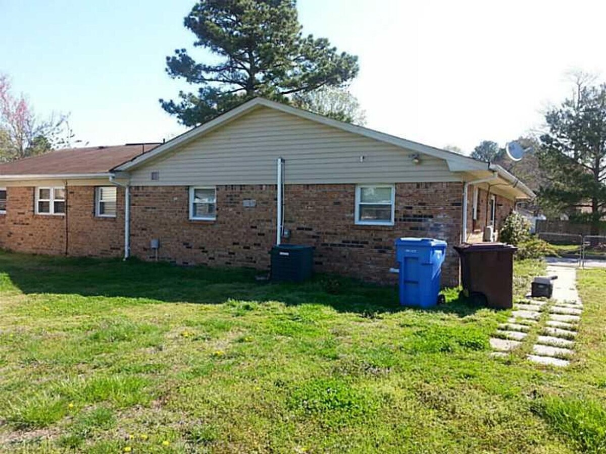 Photo - MOVE IN READY 4 Bedroom in Dunedin!