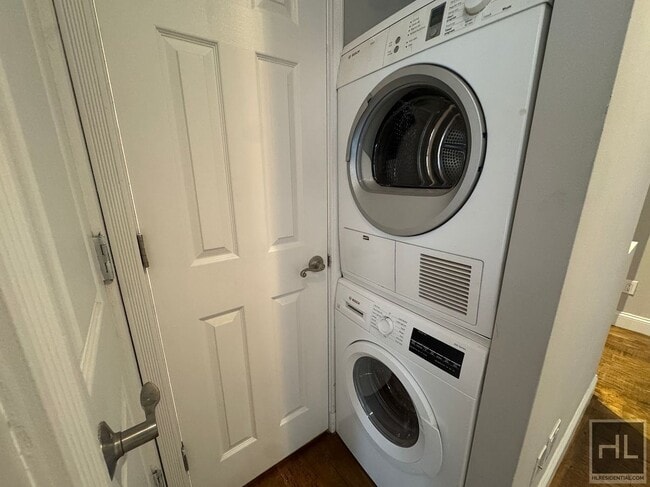 Photo - Mott Street Unit 9