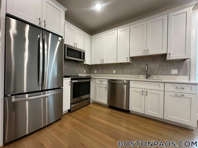 Photo - 104-106 Warren St. Unidad 5