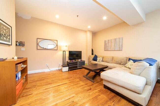 Photo - 227 Christopher Columbus Dr Unit 336B