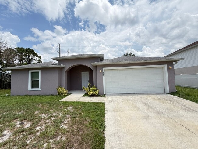 Building Photo - BEAUTIFUL 4 BEDROOM/2 BATH HOME!!!