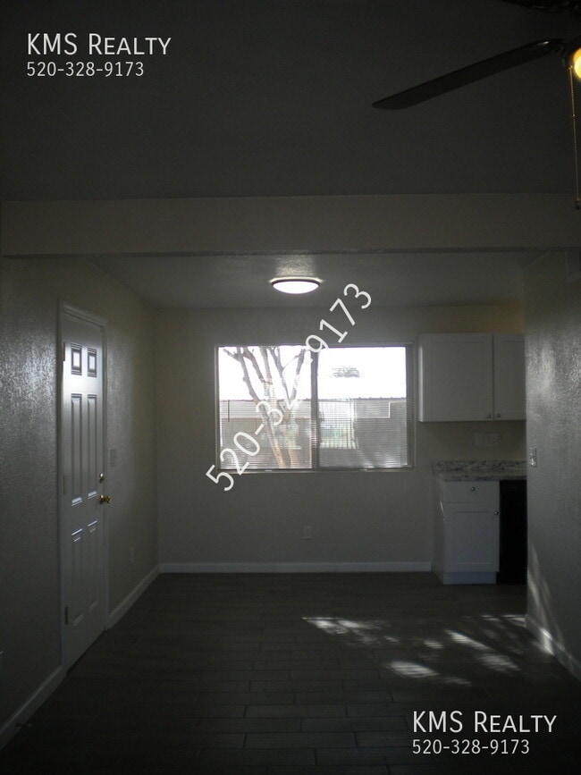 3636 S Marvin Pl