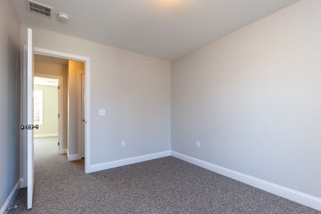 Photo - 23 Karatzas Avenue