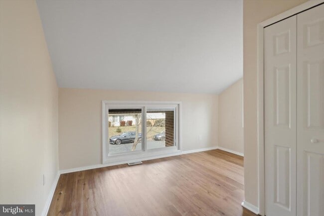 Photo - 103 Farmington Ln