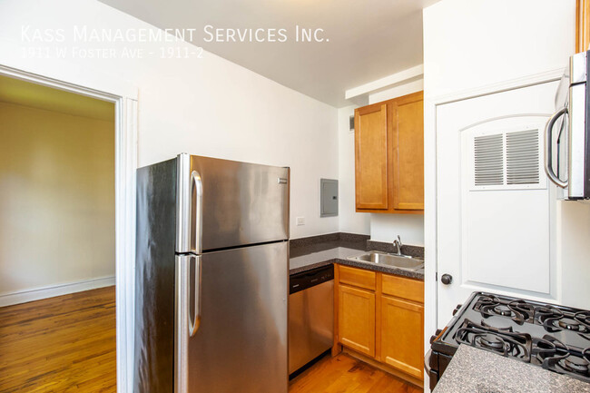 Photo - 1911 W Foster Ave Apartment Unit 1911-2