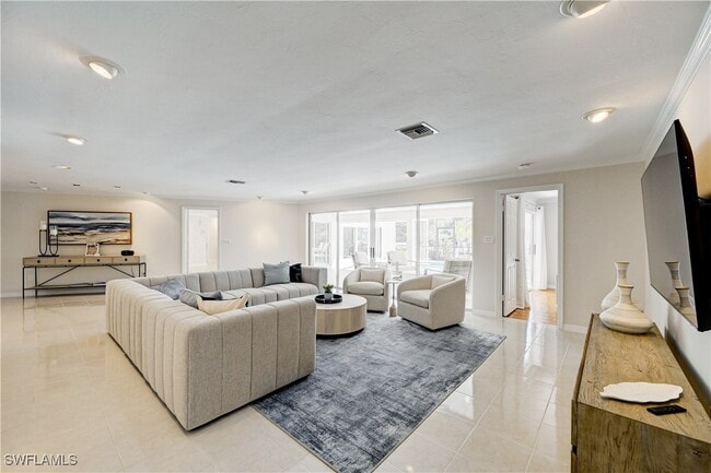 Photo - 660 14th Ave S