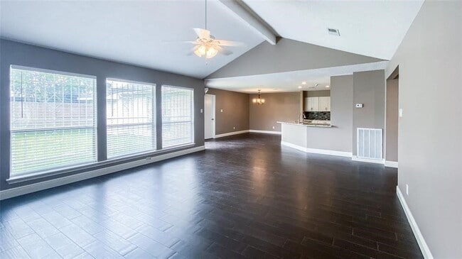 Photo - 9619 Sharpcrest St