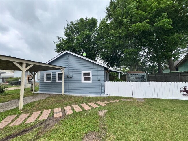 Building Photo - 4104 Houx St Rental