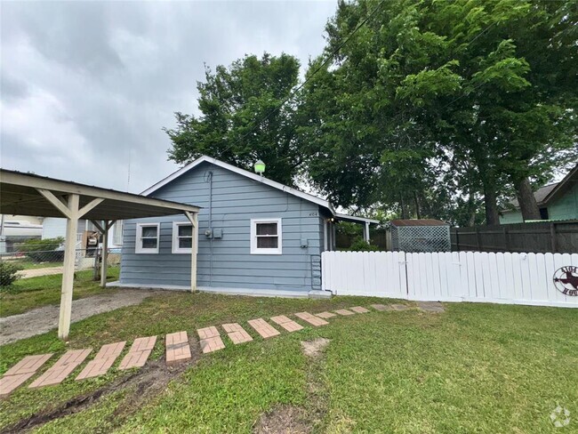 Building Photo - 4104 Houx St Rental