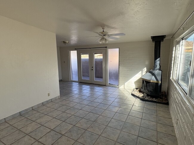 Photo - Great central location on cul-de-sac