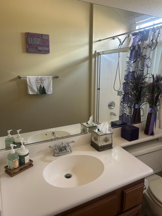 Building Photo - 1000 Driftwood Cir