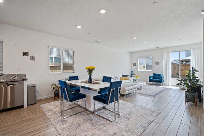 Photo - 3324 Pruett Dr